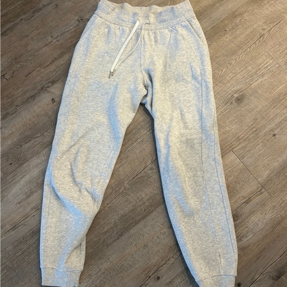Lululemon scuba high rise joggers - Picture 3 of 4